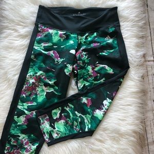 Adidas Gray & Green Printed Capri Leggings Medium